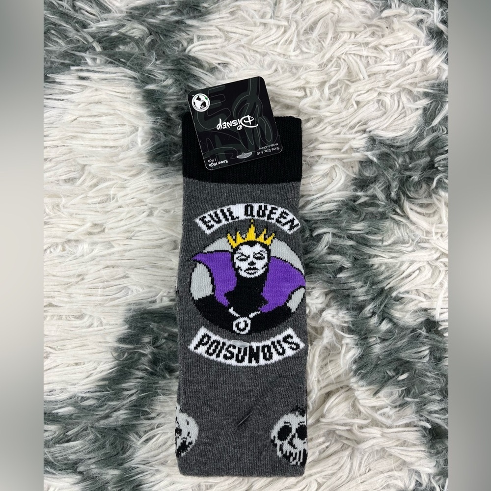 Disney Villains Women’s Evil Queen Poisonous Knee High Socks One Size Gray Black